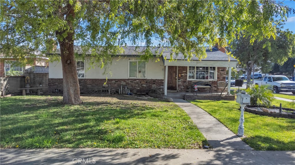 400 N Durrell Avenue