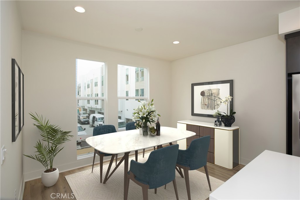 Photo 3 of 34 of 649 W 17th Street townhome