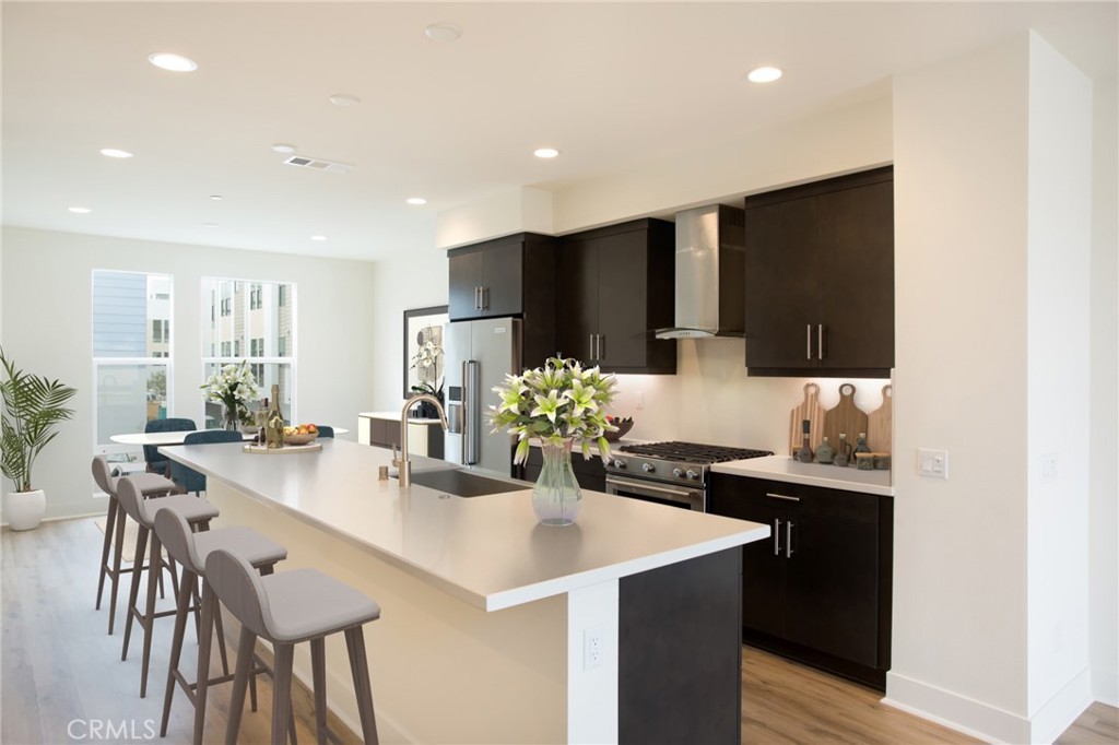Photo 7 of 34 of 649 W 17th Street townhome