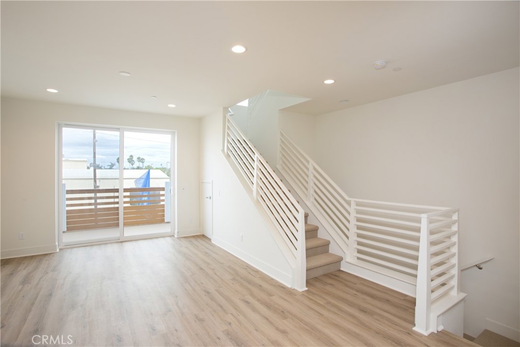 Photo 17 of 34 of 649 W 17th Street townhome