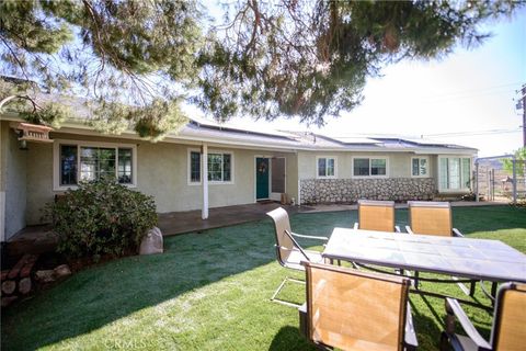 A home in Agua Dulce