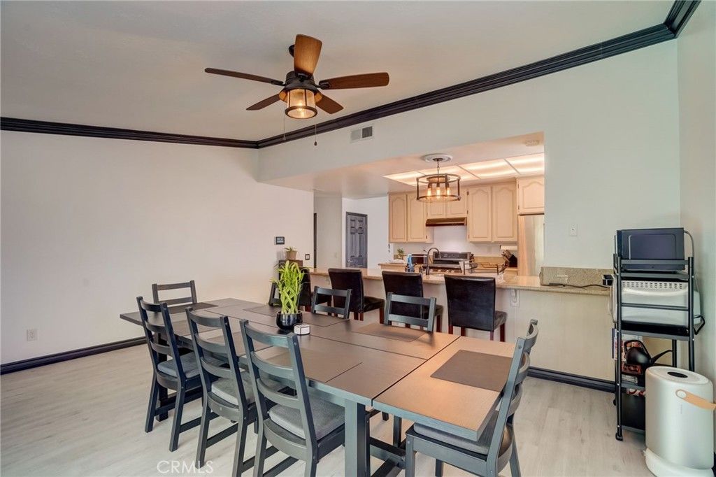 listing image 130728905065593950944