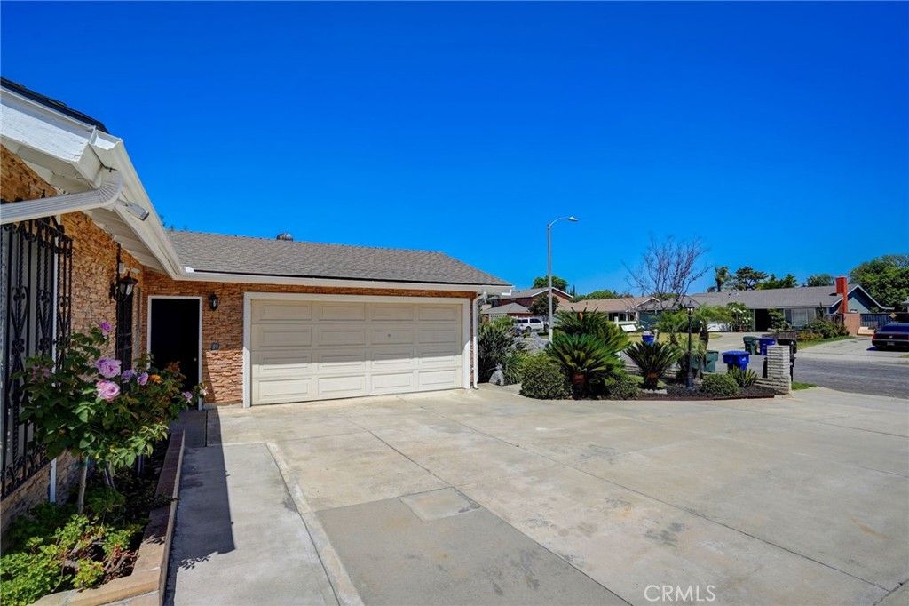 listing image 130728701609918310831