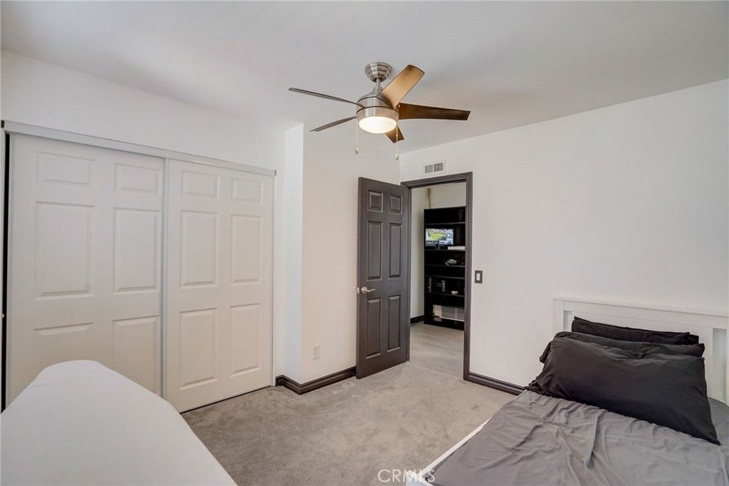 listing image 130722899273069992599