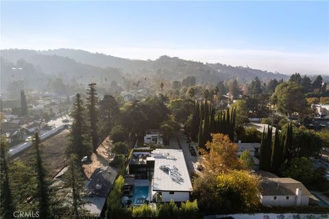 A home in Studio City