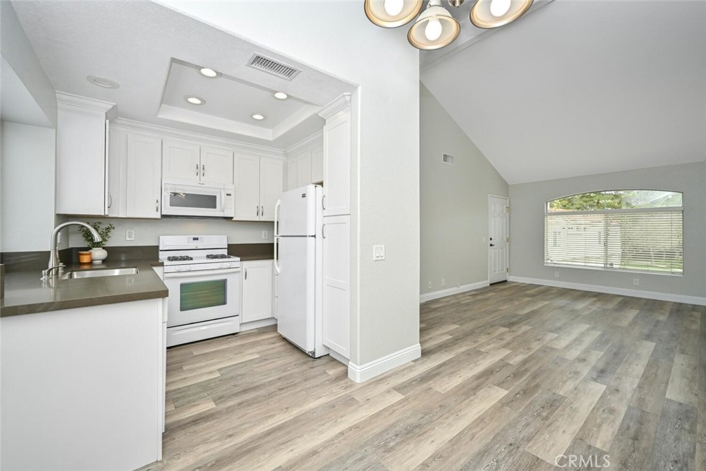 Photo 8 of 30 of 6 Sandpiper Lane condo
