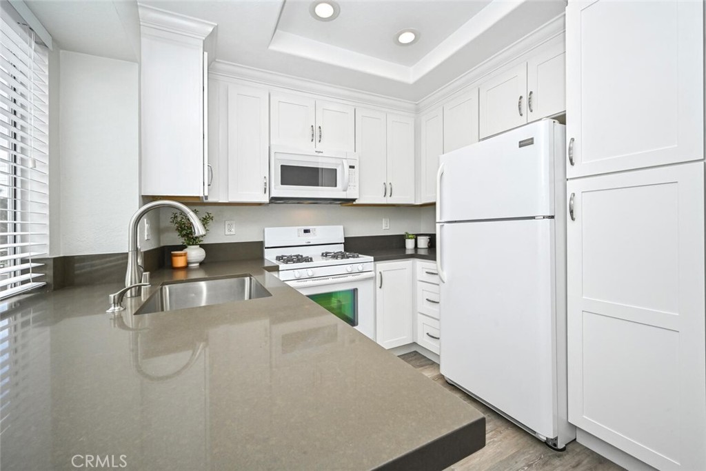 Photo 11 of 30 of 6 Sandpiper Lane condo