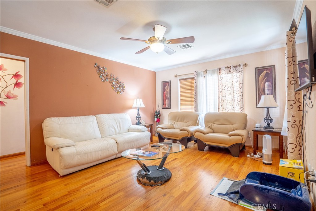 1596 N Dominion Avenue