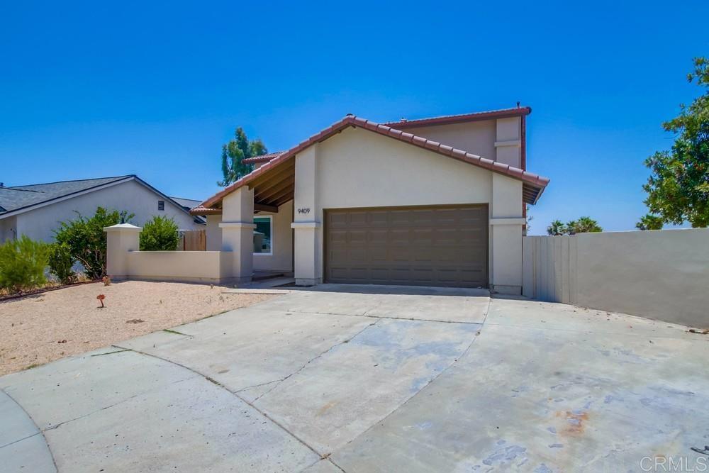 9409 Avenida Acero