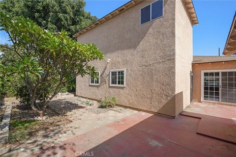 A home in El Monte