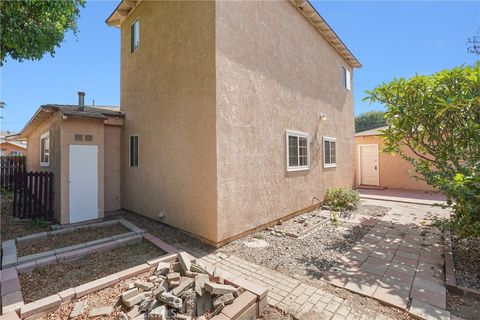 A home in El Monte