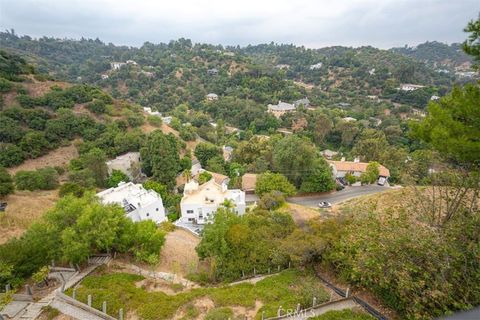 A home in Studio City