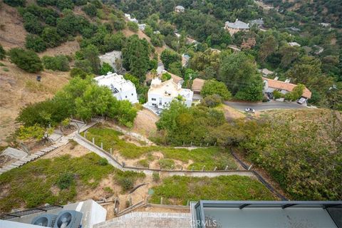 A home in Studio City