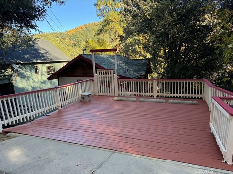 A home in Crestline