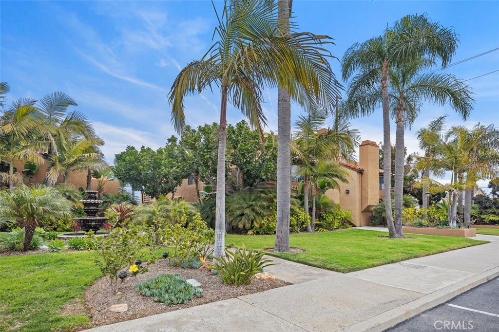 421 Coral Reef Dr 44