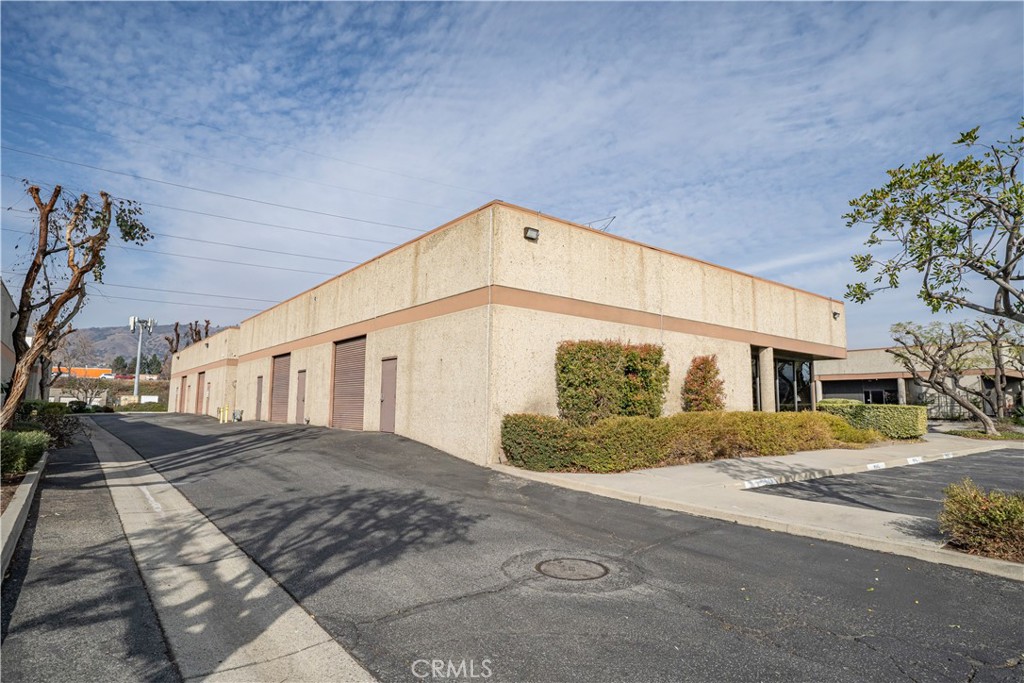 942 N Amelia Avenue