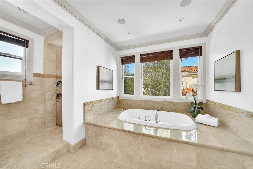 Sausalito (SAUS) - Residential