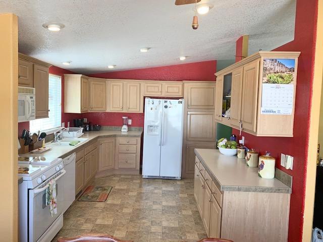 Magnolia MHP - 0280 - Manufactured In Park