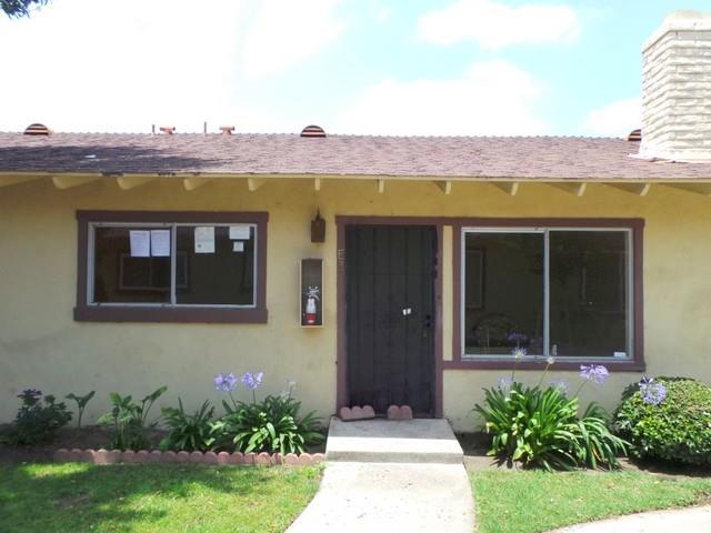 Desirable One Story Condo In Great Location, Ceramic Floor On Kitchen, Air Conditioner,leads To Nice Patio Adjoining Carport. Fireplace And Large
Dining Area.HUD HOME, SOLD AS-IS. Property is NOT located in a FEMA Special Flood Hazard Area but is listed as a moderate to low flood risk.
Please google search Floodsmart for additional information regarding flood zones and insurance. Please see MLS Supplements for important information on overbidding, repairs, and new HUD policies regarding back-up offers. LBP-