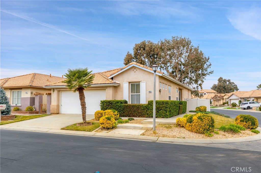 576 Essex Way