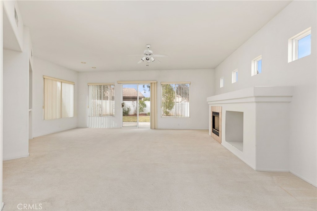 576 Essex Way