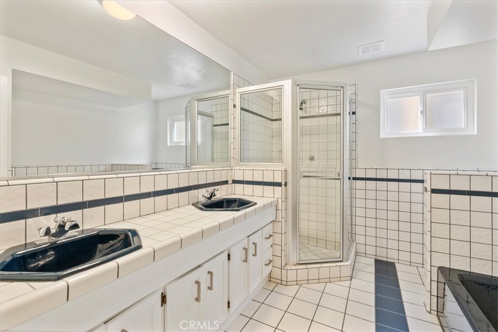 Peninsula (PI) - Residential