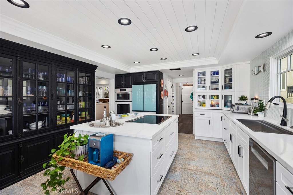 Ole Hanson Beach Club adjacent - Residential Lease