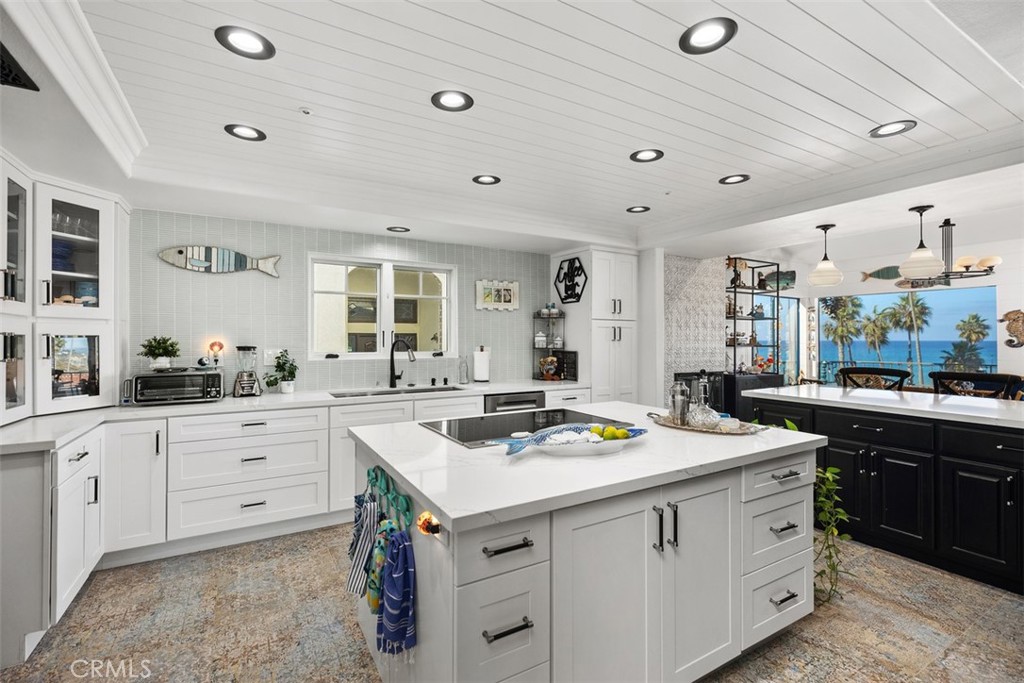 Ole Hanson Beach Club adjacent - Residential Lease