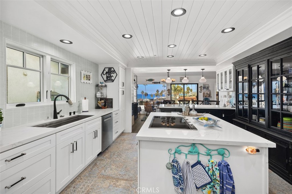 Ole Hanson Beach Club adjacent - Residential Lease