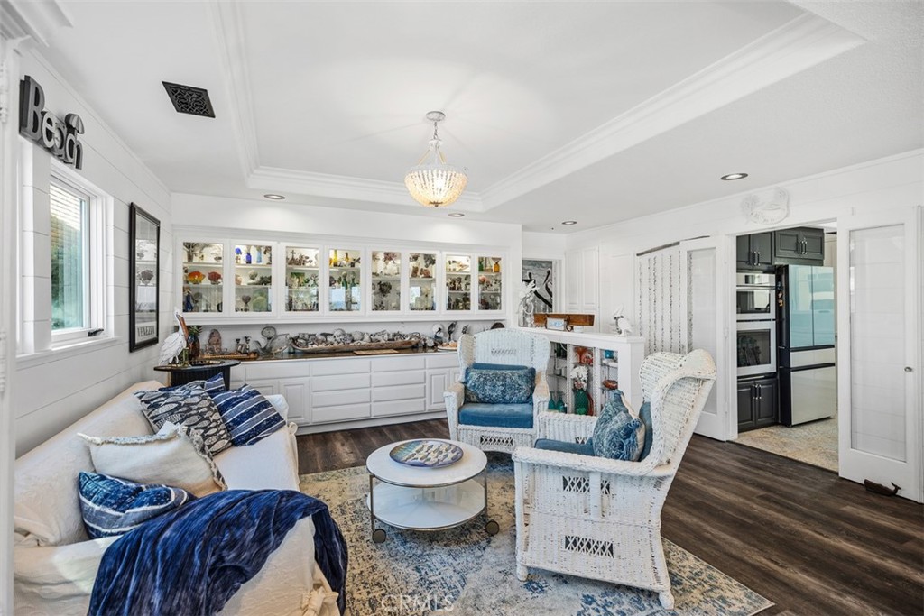 Ole Hanson Beach Club adjacent - Residential Lease