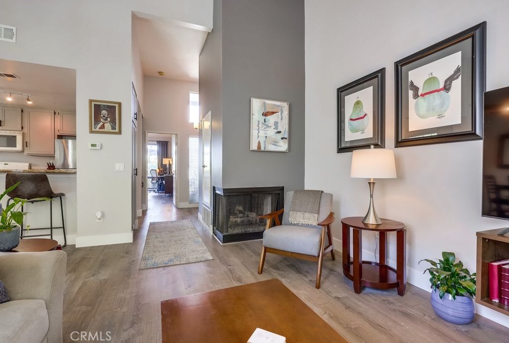 listing image 130727063312792717649