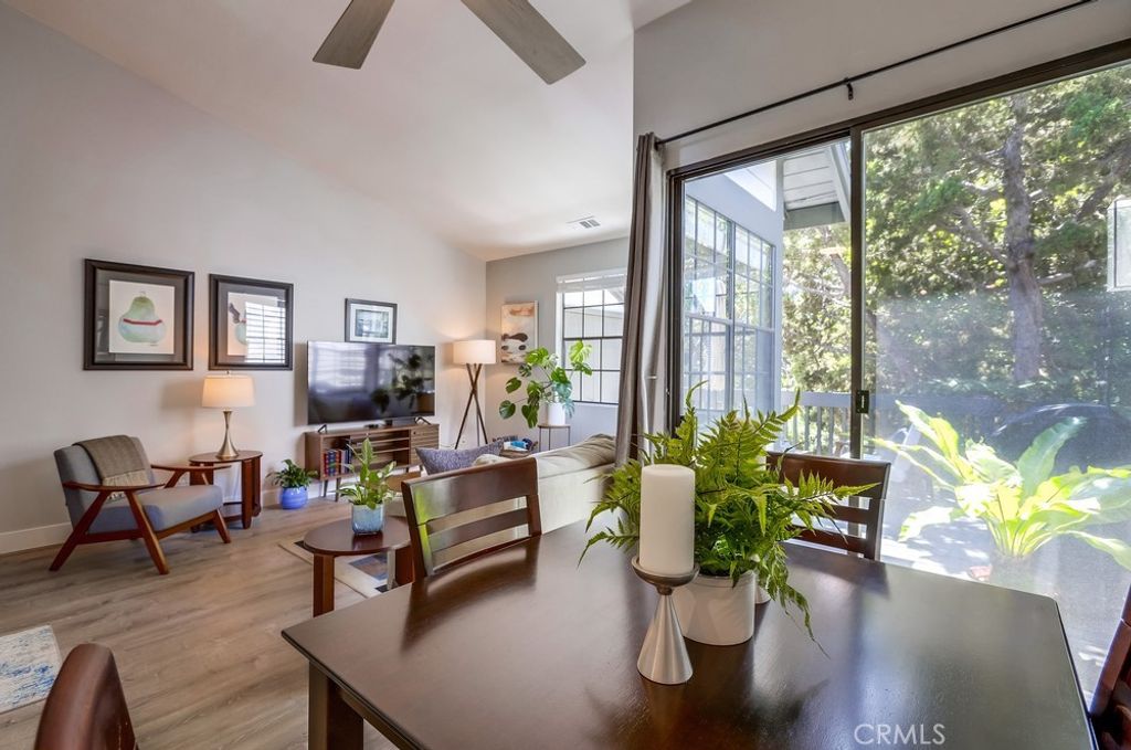 listing image 130723978475948993540