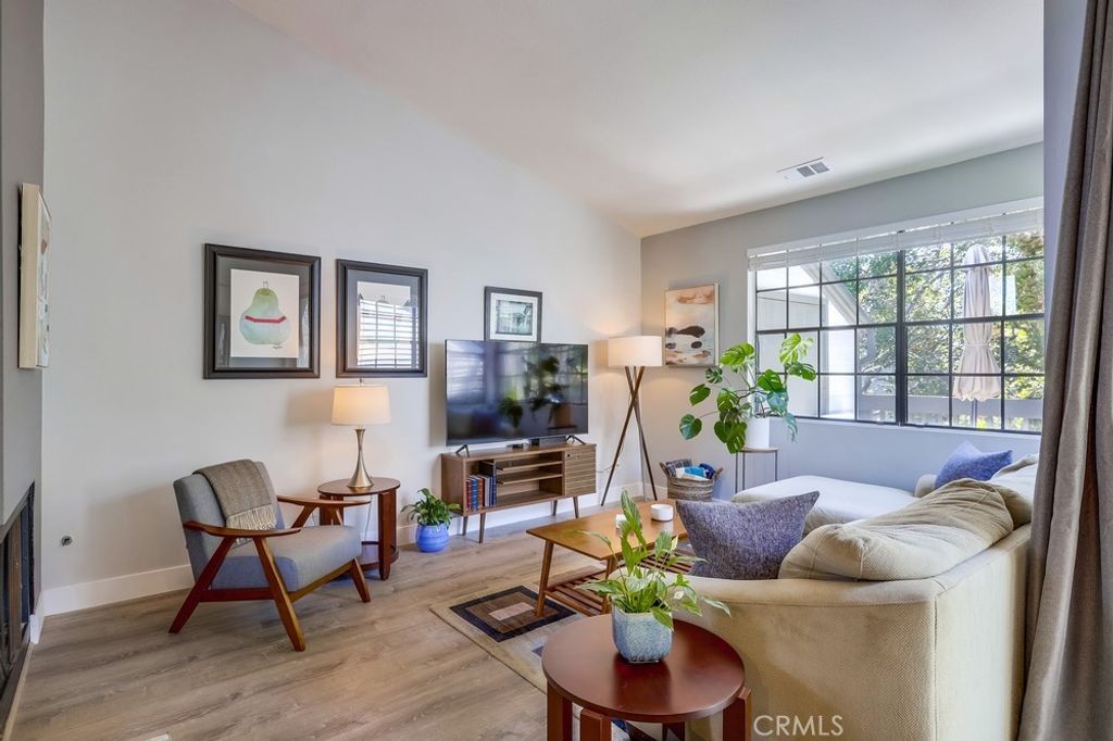 listing image 130720409640481311720