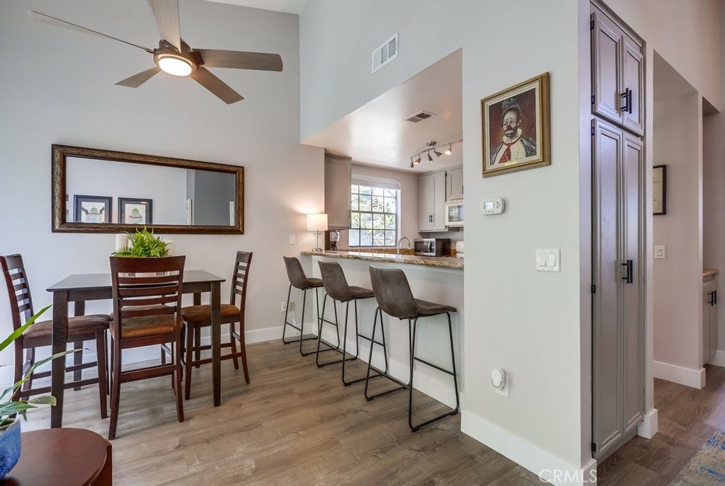 listing image 130725791126185776074