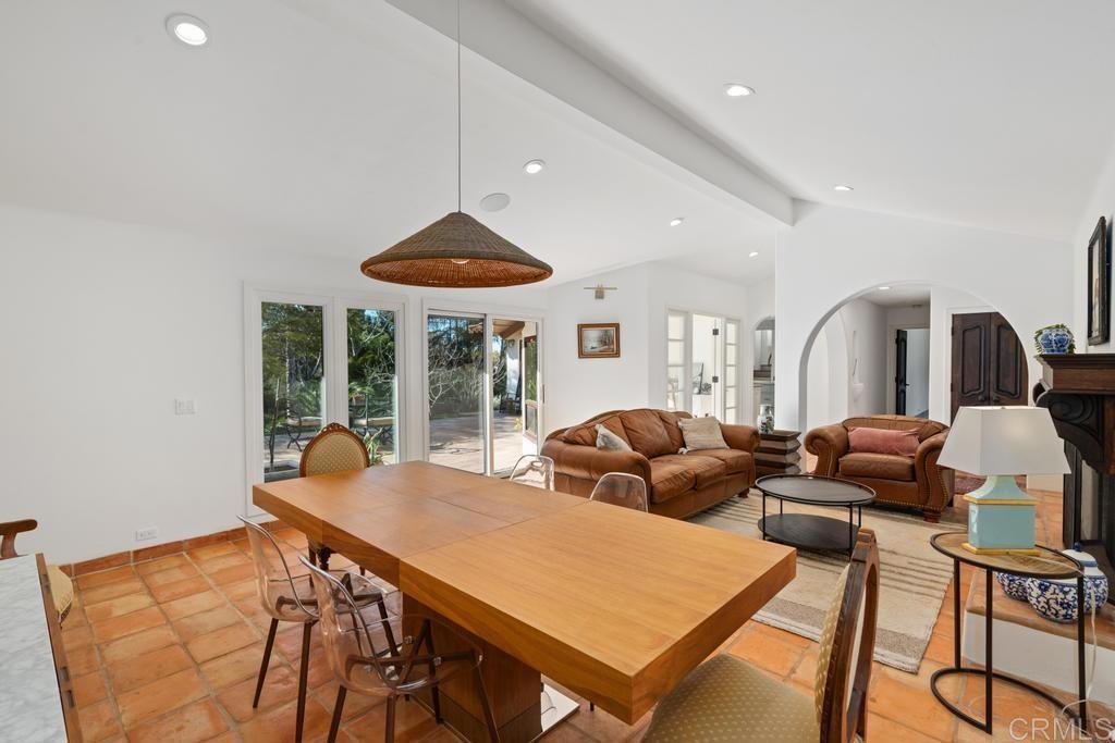 5845 Loma Verde
