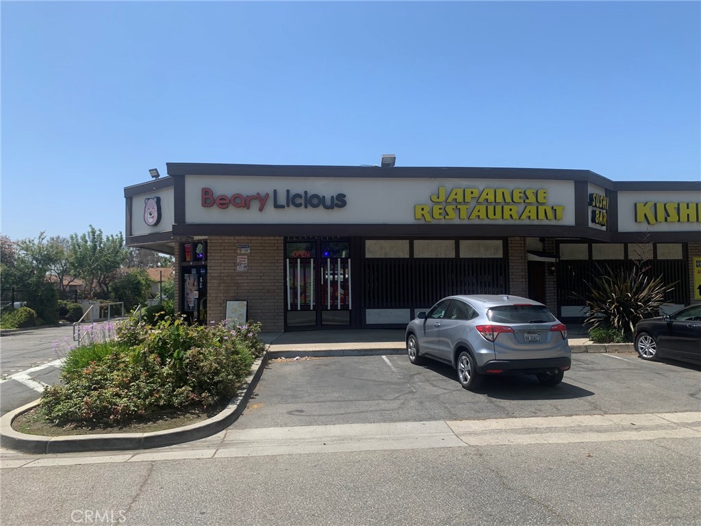 Redding Plaza
Boba/ Tea House/ Cafe in a Thriving Location! Located in a bustling area, within walking distance to a high school, this establishment offers a prime opportunity. The new owner has the option to retain the existing business name or rebrand. Excellent visibility from Foothill Blvd enhances the business presence. Please note that inventory is not included in the sales price. Actual Rent is $3150 which includes water, parking space, and trash. Occupancy is max 25 people.
