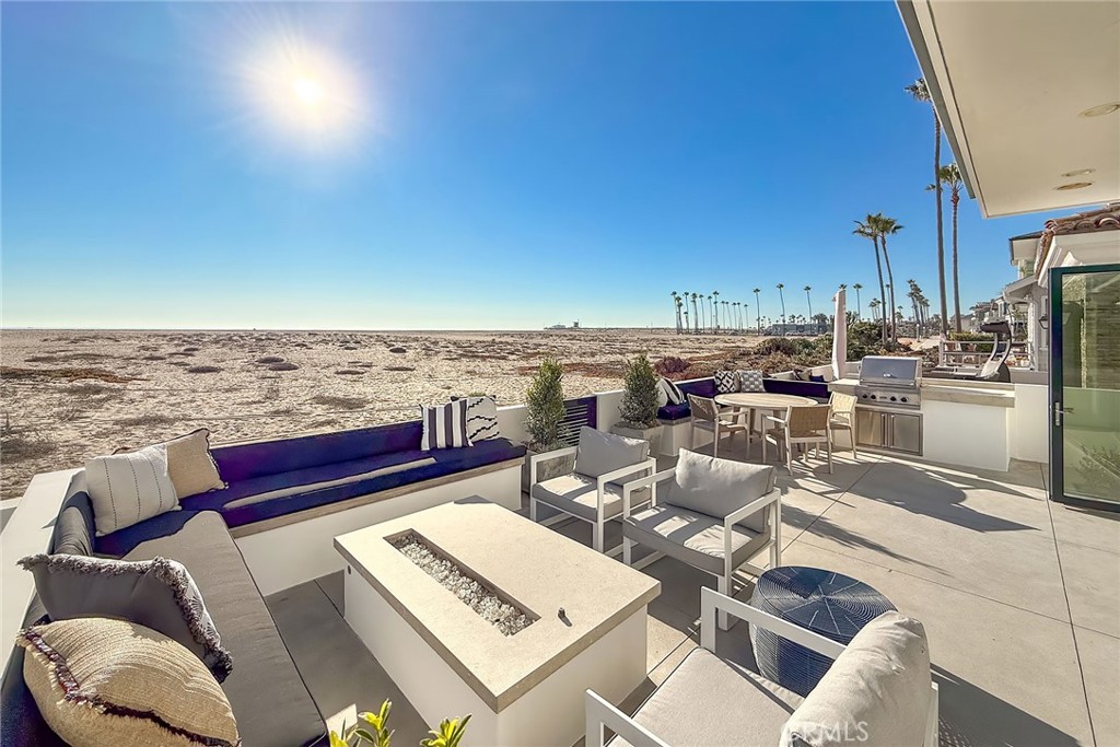 1111 E Balboa Boulevard