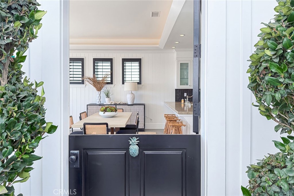 1111 E Balboa Boulevard