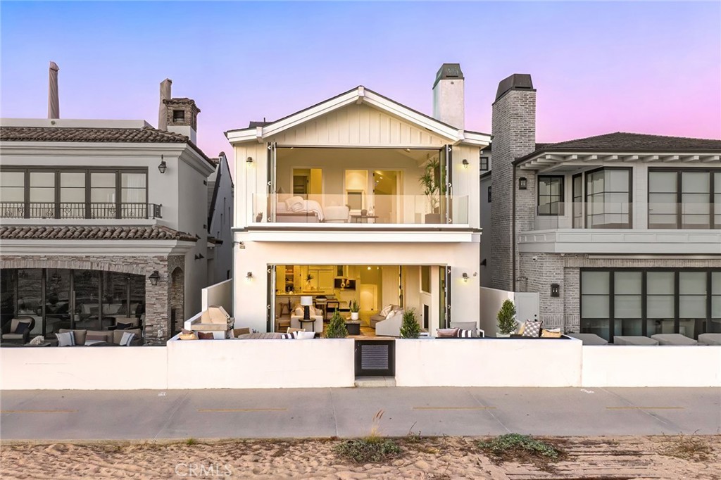 1111 E Balboa Boulevard