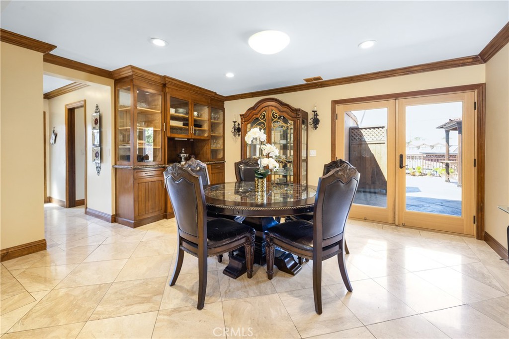 401 Holmwood Drive