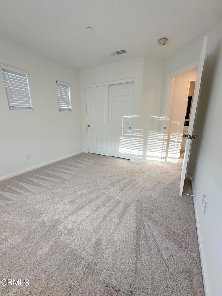 Photo 6 of 28 of 565 Southampton Place townhome