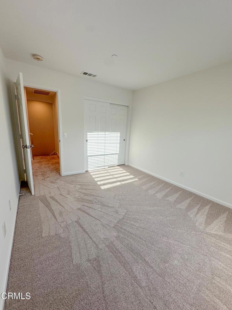 Photo 15 of 28 of 565 Southampton Place townhome