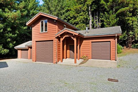 A home in Fort Bragg