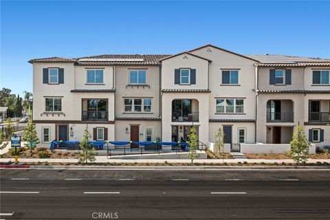 A home in El Monte