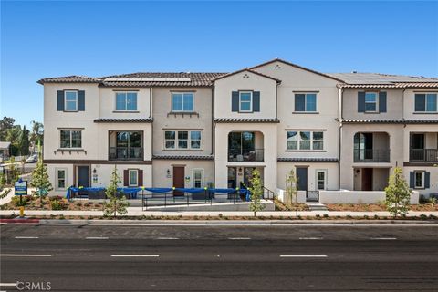 A home in El Monte