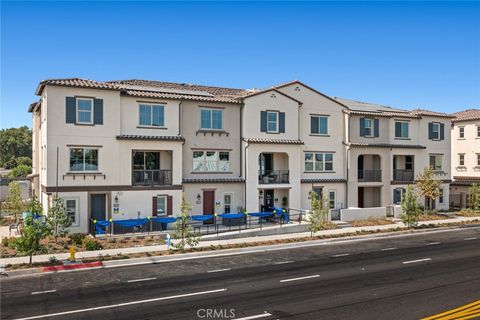 A home in El Monte