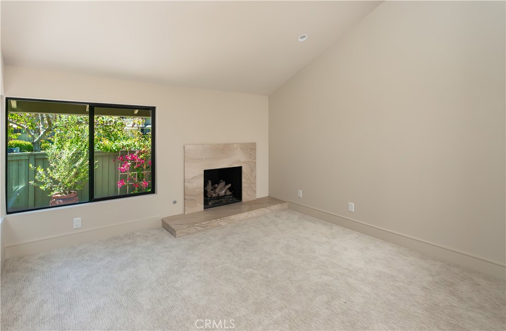 Crossing (CS) - Residential Lease