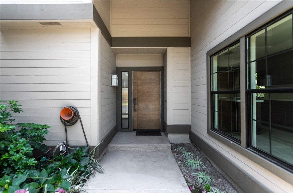 Crossing (CS) - Residential Lease
