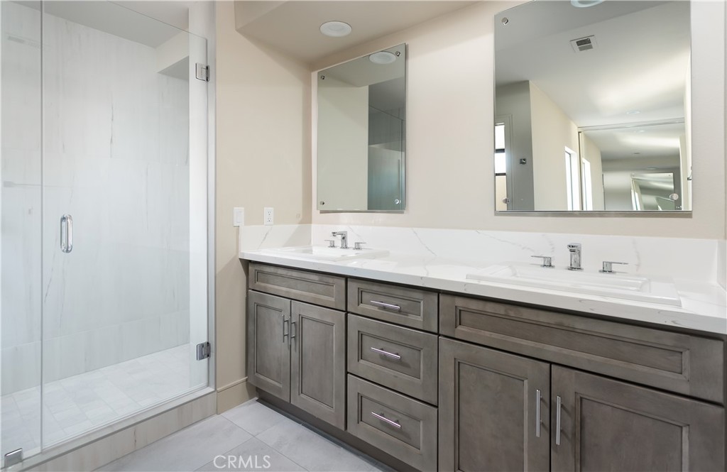 Crossing (CS) - Residential Lease