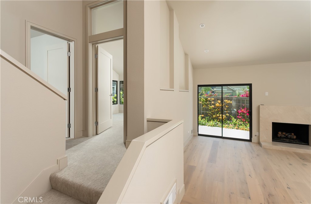 Crossing (CS) - Residential Lease